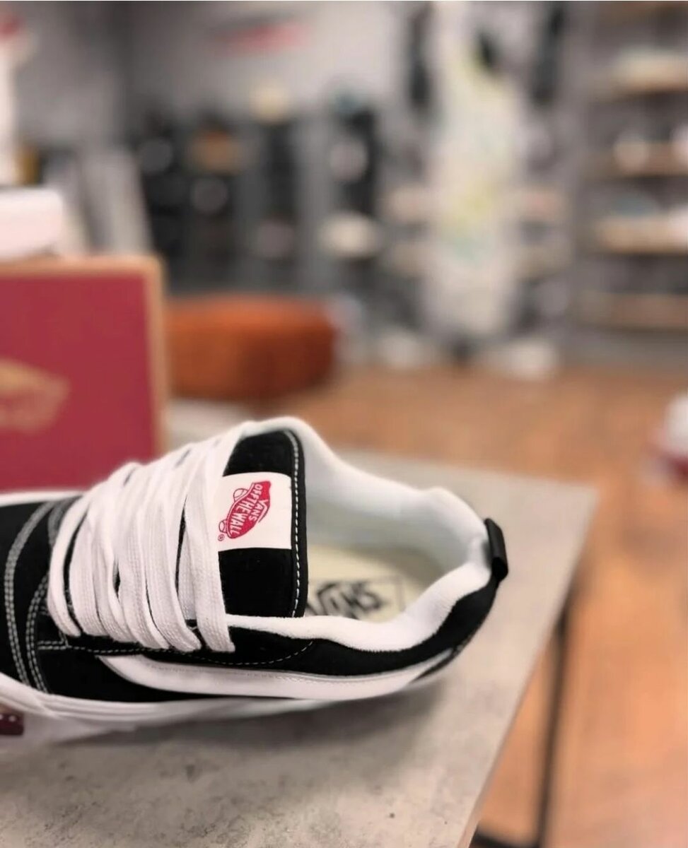 Vans Sneakers Noirs et Blancs