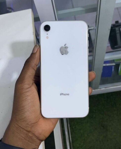 iPhone XR
