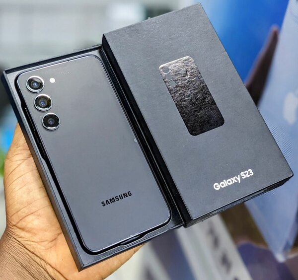 Samsung Galaxy S23 256/8go