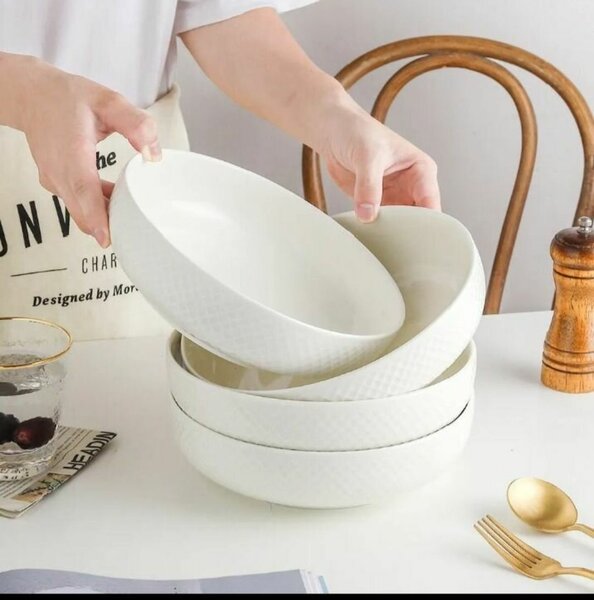 6 Porcelaines creuses