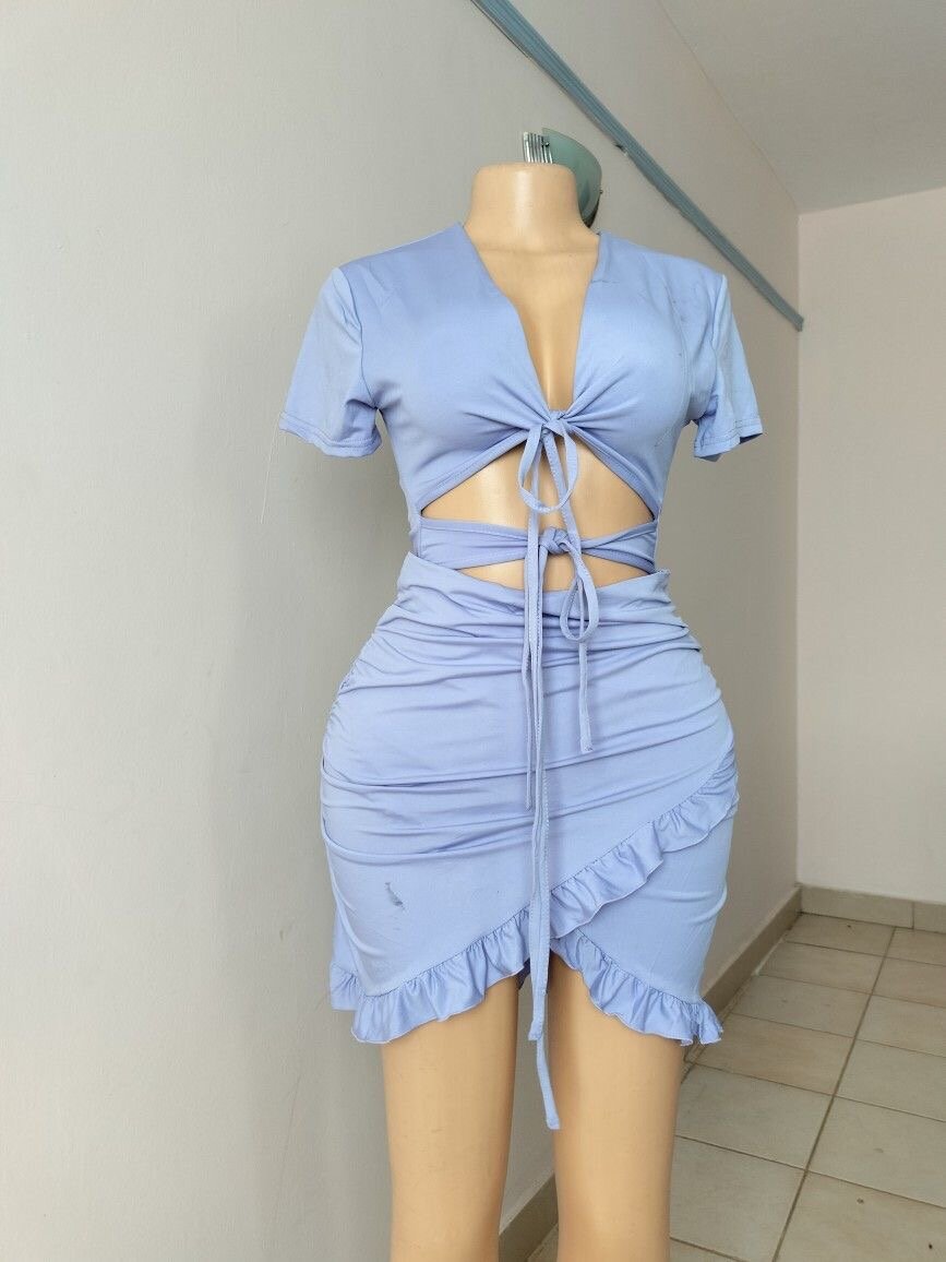 Robe sexy à découpes élégantes