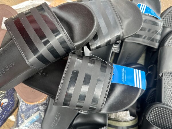 Tongs Adidas confortables