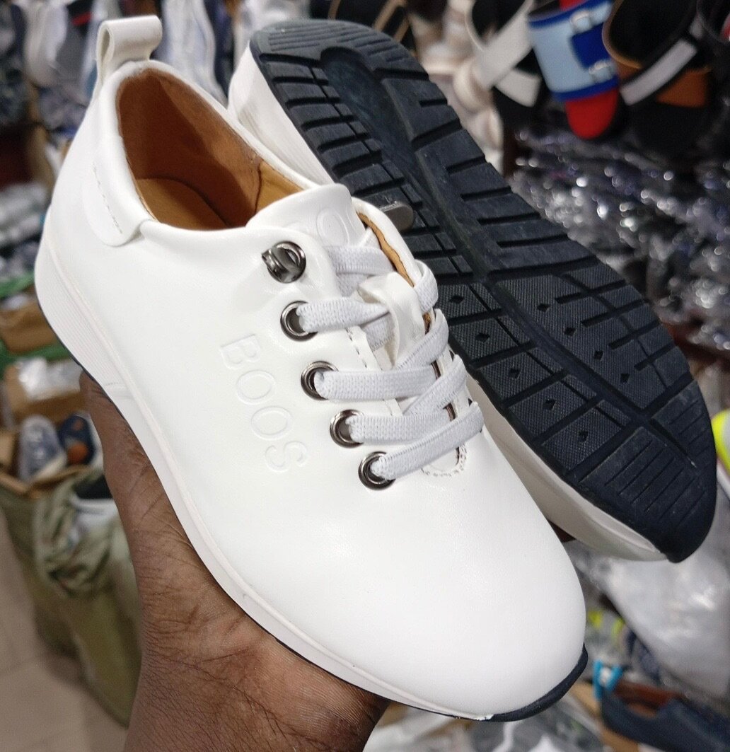 Chaussure boss pour enfant