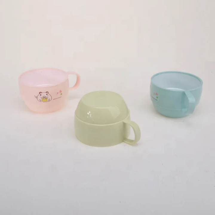 Set de tasses colorées mignonnes