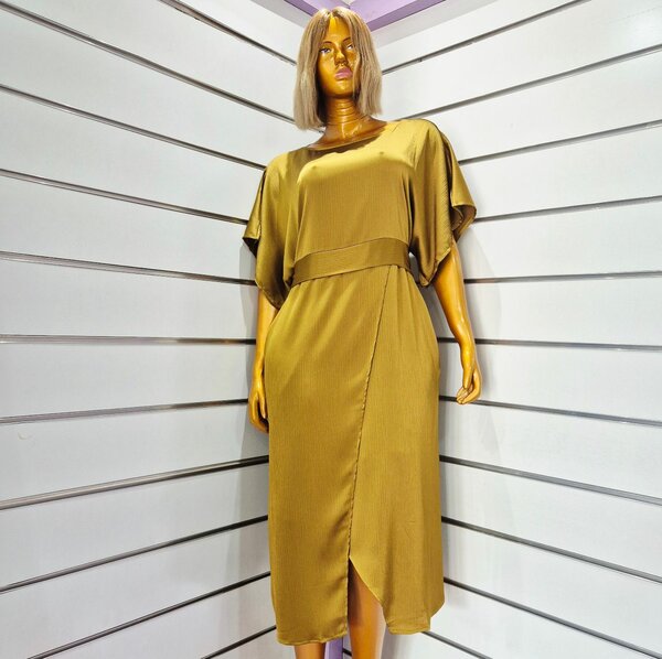 Robe Élégante à Manches Chauve-Souris