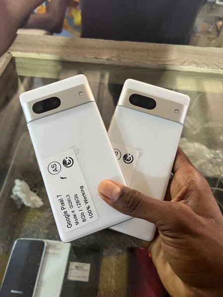 GOOGLE PIXEL 7 SIMPLE 128GO CASI NEUF