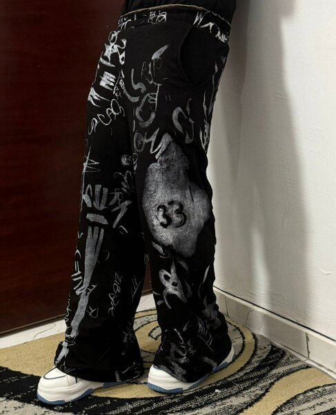 Pantalon graffiti tendance