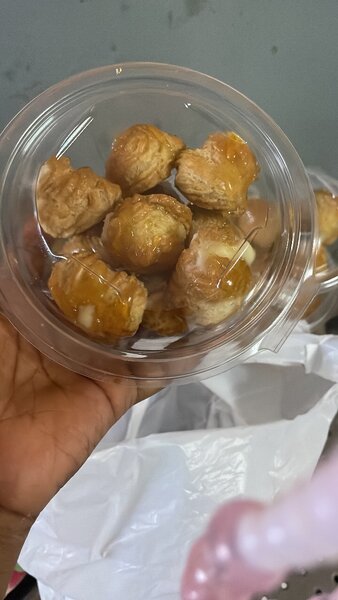 Choux à la crème anglaise