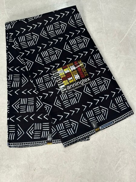 Des Pagnes Bogolan noir