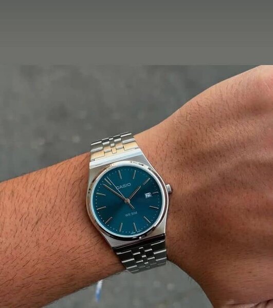 Montre élégante homme et femme