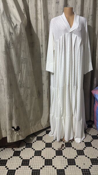 Robe longue élégante en blanc