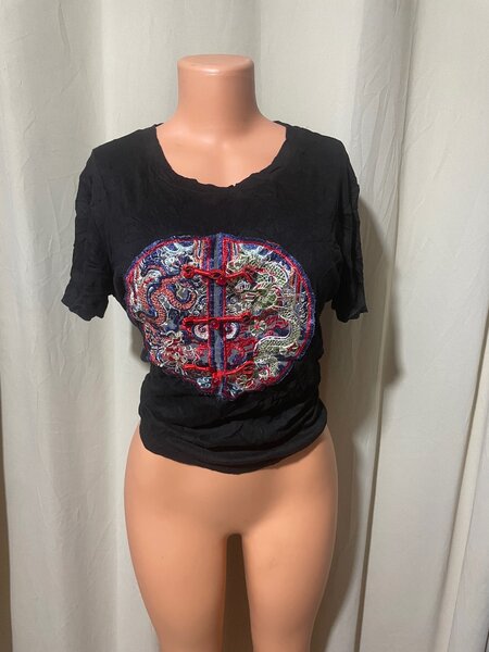 T-shirt noir femme tendance