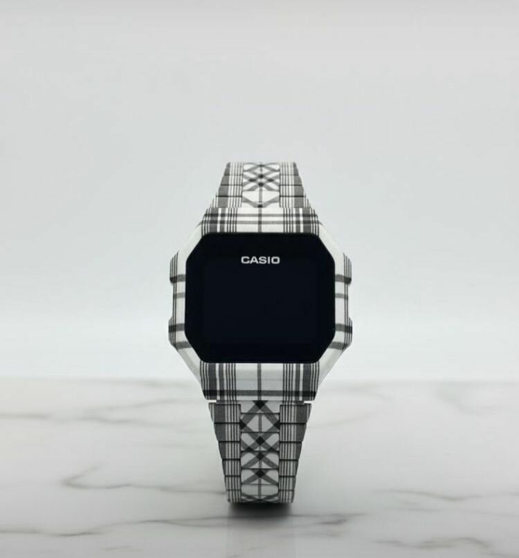 Montre Casio à motif moderne