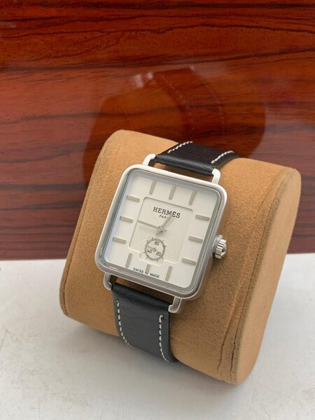 HERMÈS LEATHER WATCH UNISEX