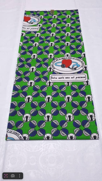 Tissu vert avec imprimé