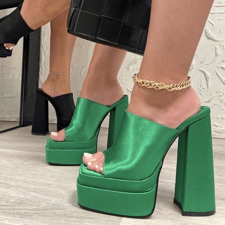 Platform block heel