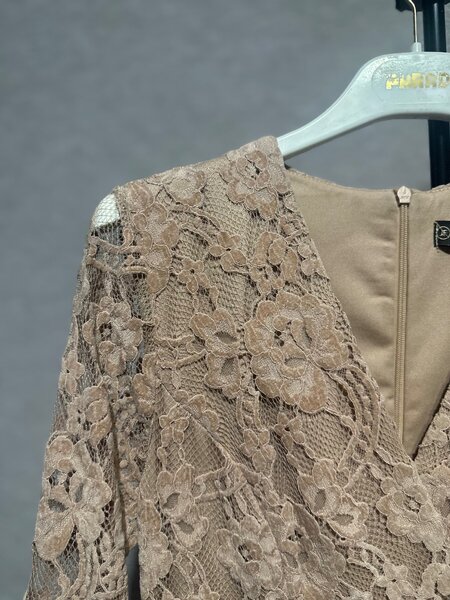 Женское вечернее платье