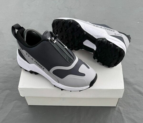 Chaussures sport Y-3 Terrex