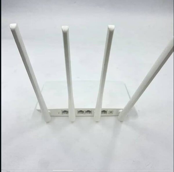 Routeur Wi-Fi avec 4 antennes