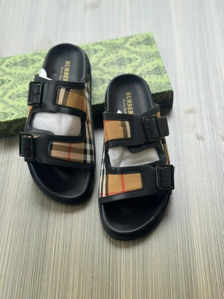 Sandales homme élégantes Burberry