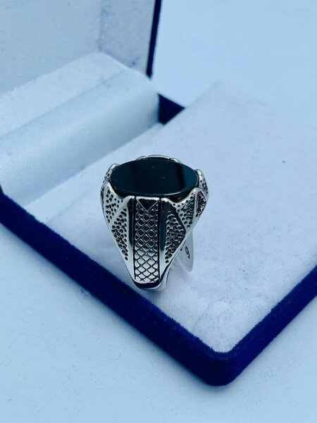 Bague homme en argent avec pierre noire