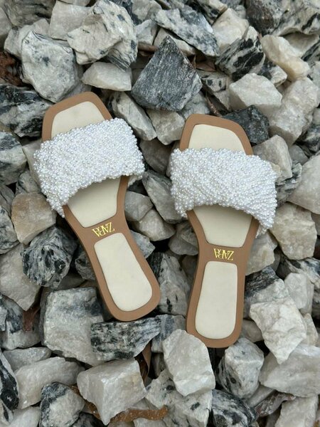 ZARA WOMEN BEEADED SLIPPERS/SLIDES/FLIP FLOPS