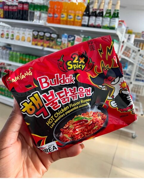 Samyamg hot chicken noodles
