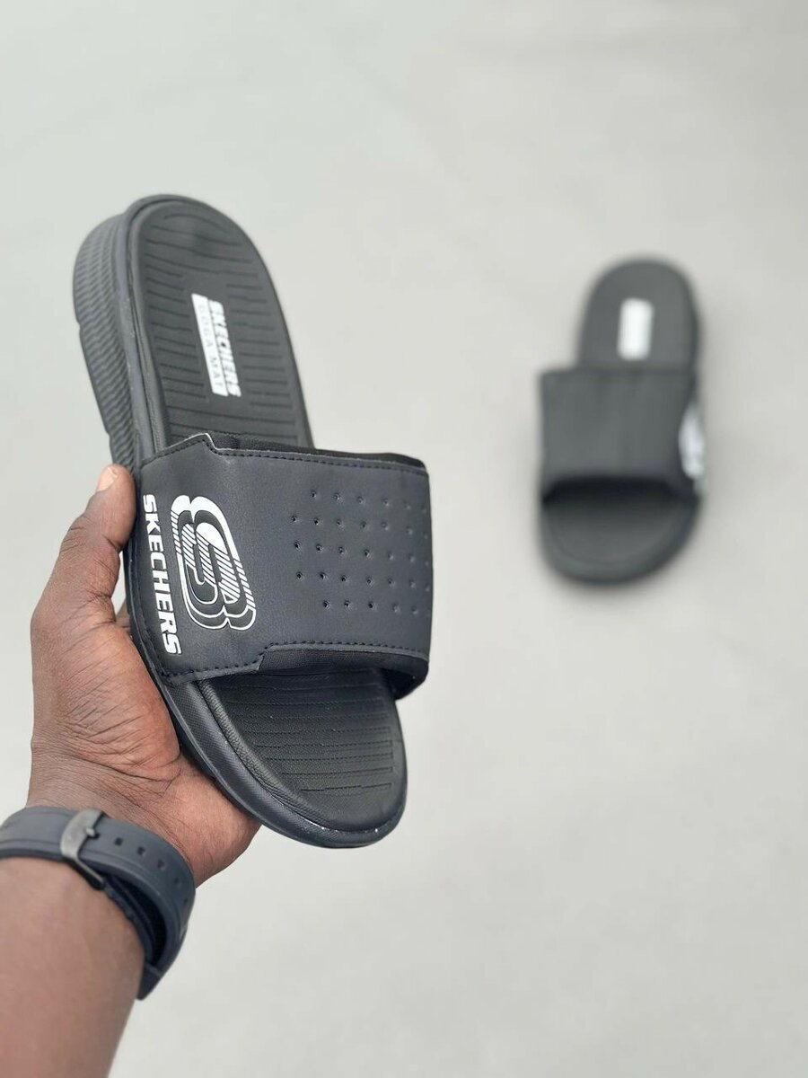 Claquette disponible