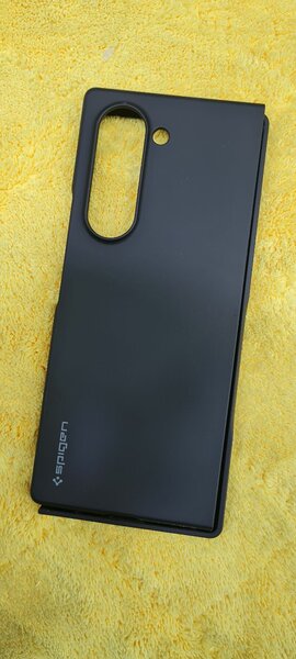 Samsung fold 6 Spigen Case