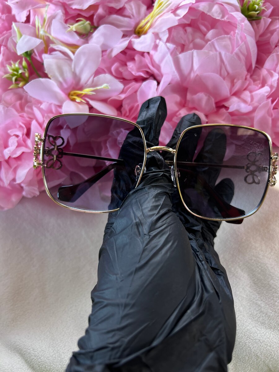 Lunettes de soleil carrées élégantes