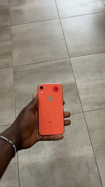 iPhone XR