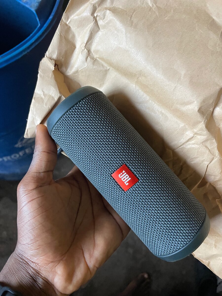Jbl flip essential