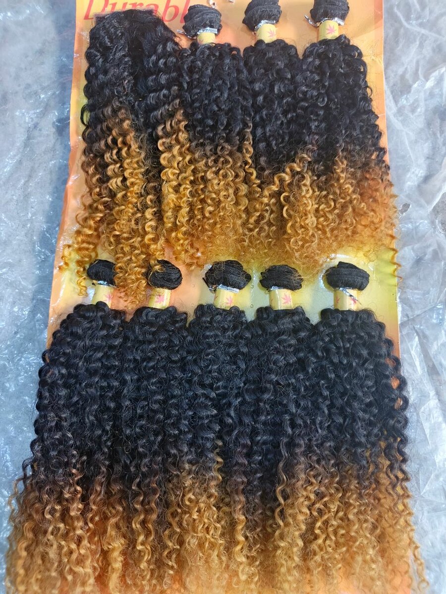 Extensions Capillaires Bouclés et Lisses