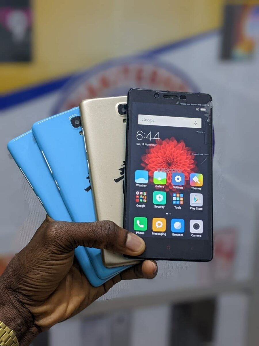 TECNO Z5 (QUASI NEUF )