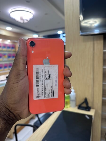 iPhone XR 64G quasi neuf