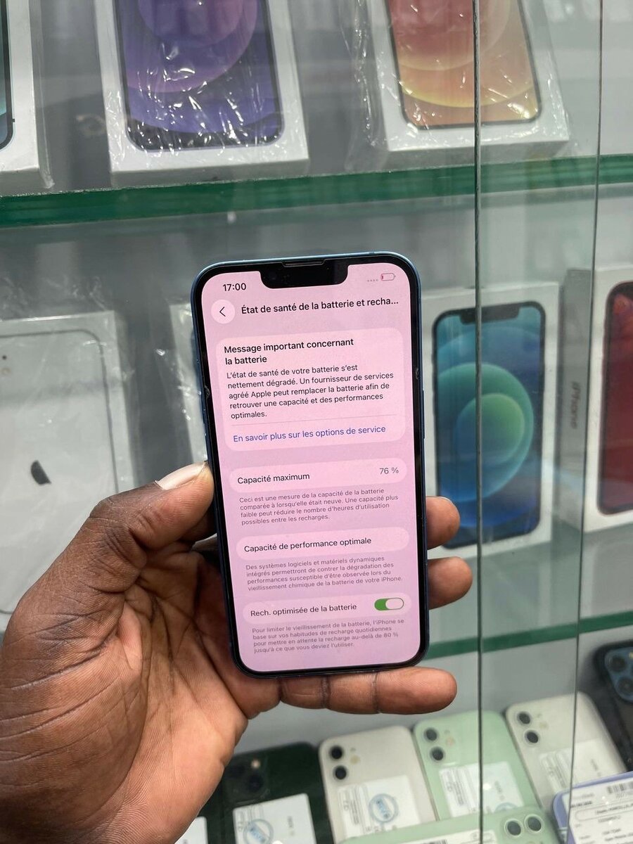 iPhone 13 128go en bon état.