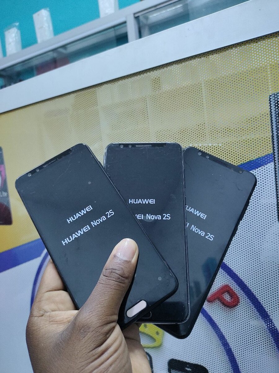 HUAWEI NOVA 2S QUASI NEUF IMPORTÉ 256/8GO