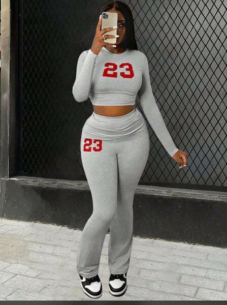 Ensemble de sport féminin 23