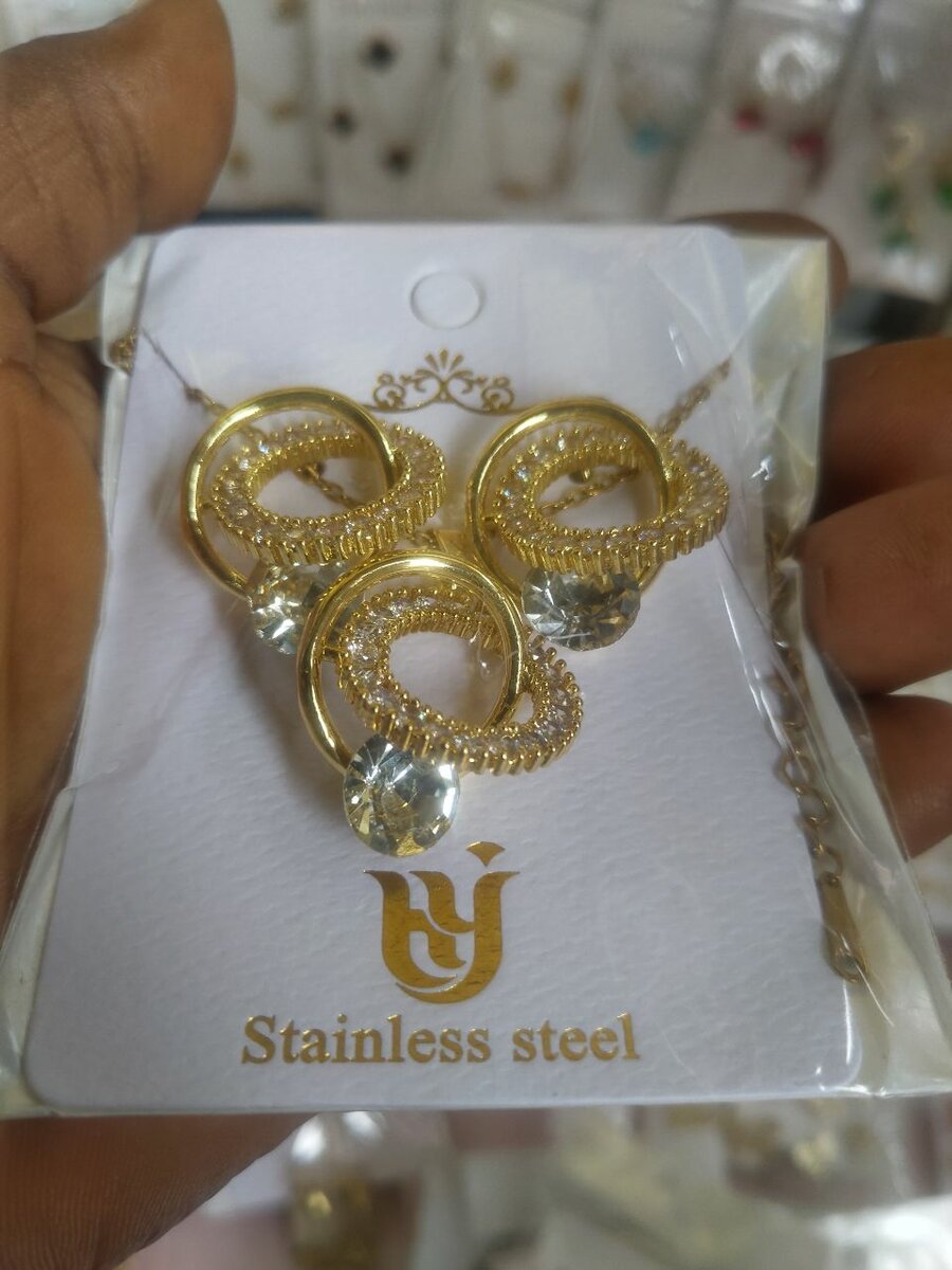 Bijoux Créoles Acier Doré