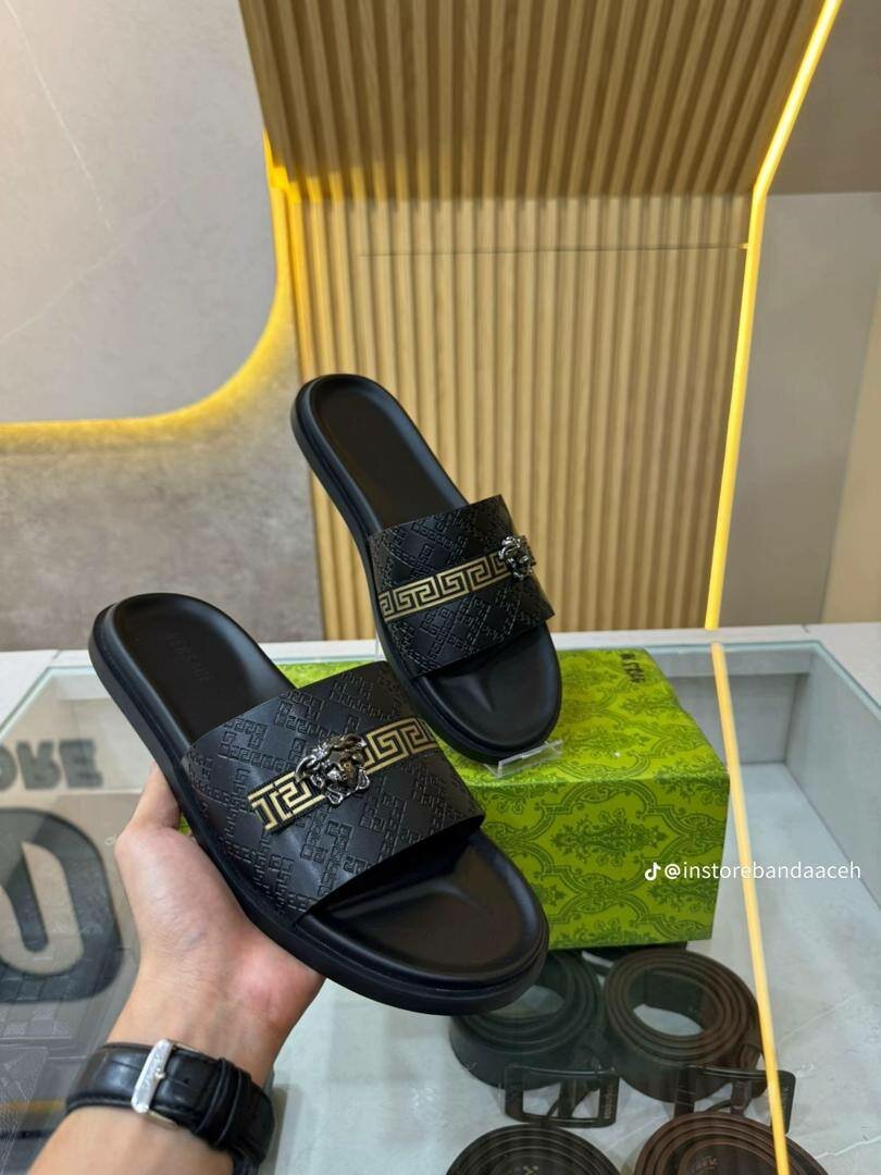 Claquettes de luxe pour homme