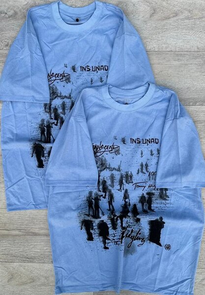 T-shirt graphique bleu pour hommes