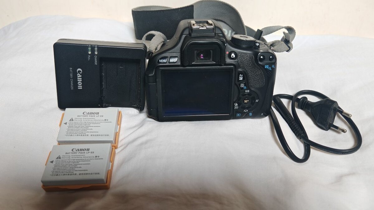 Appareil Photo Canon EOS 600D