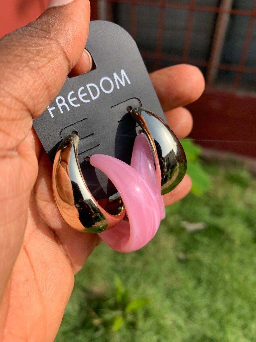 Light weight earring