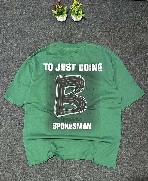 T-shirt graphique tendance unisexe