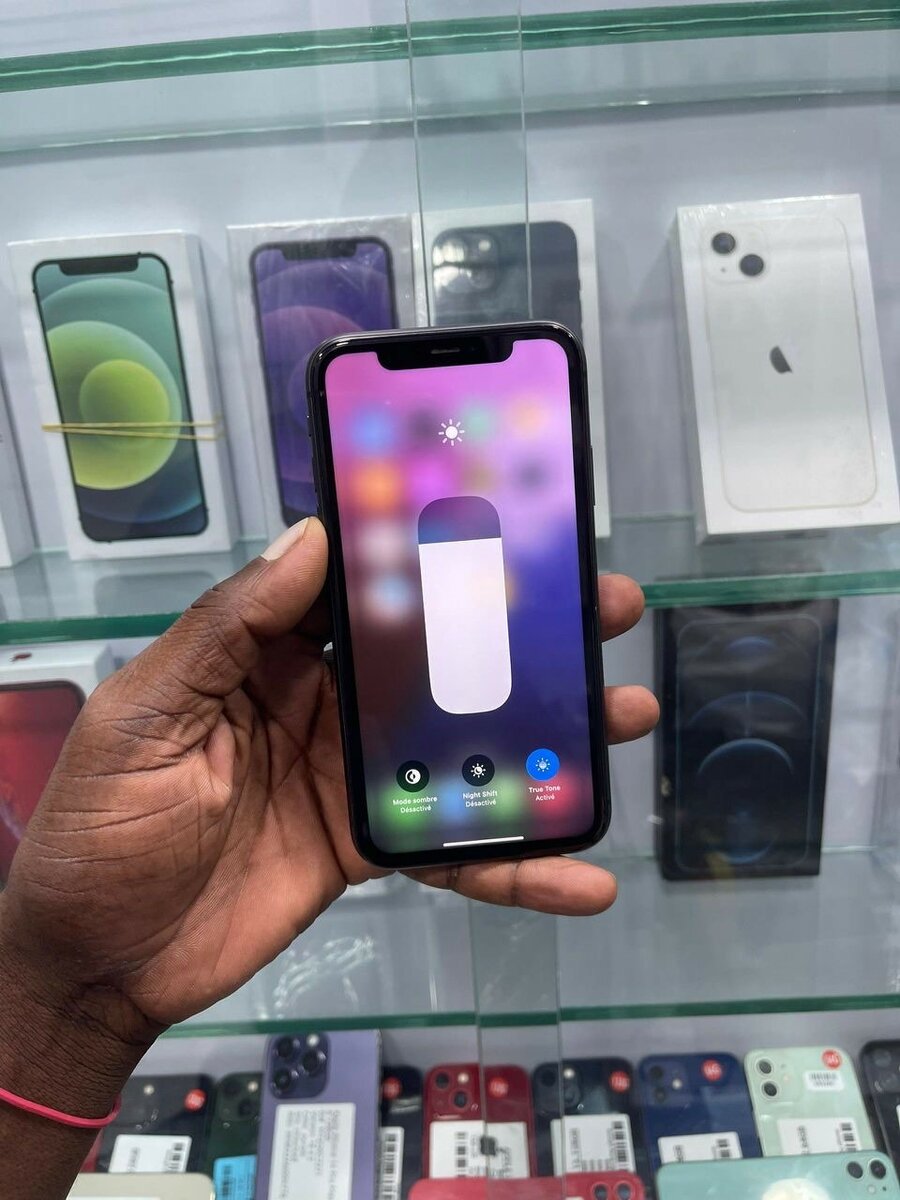 iPhone 11 64go en bon état
