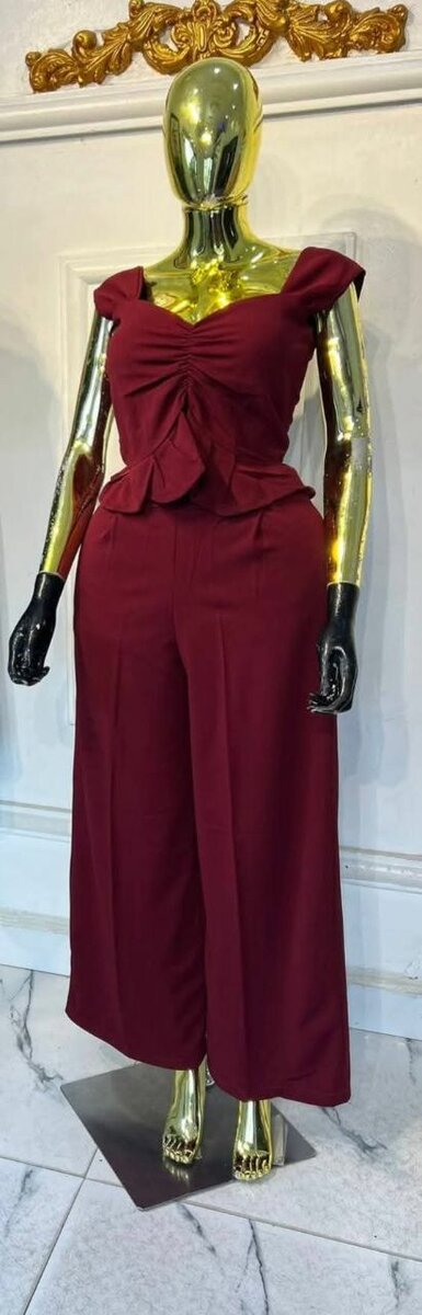 Combinaison élégante pour femme