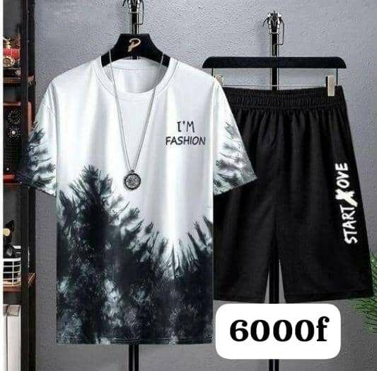 Ensemble T-shirt et Short Mode