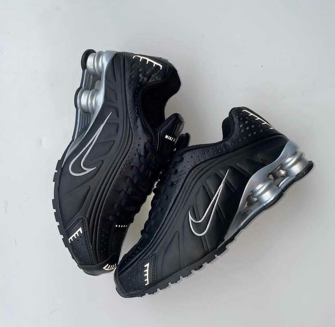 Baskets Nike Shox R4