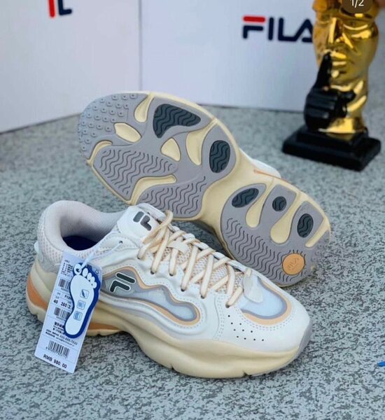 Chaussure de marque FILS