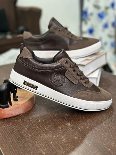 Sneakers en cuir marron
